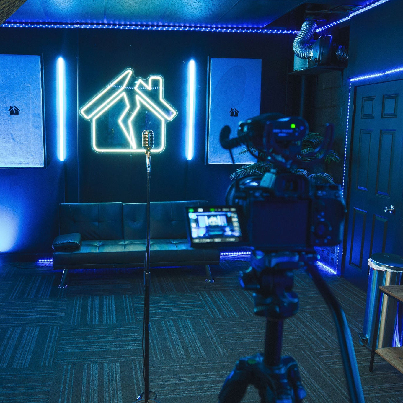 Live From The Crack House - Performance & Interview Packages